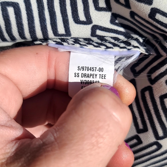 Banana Republic DRAPEY TEE blouse - Picture 3 of 5